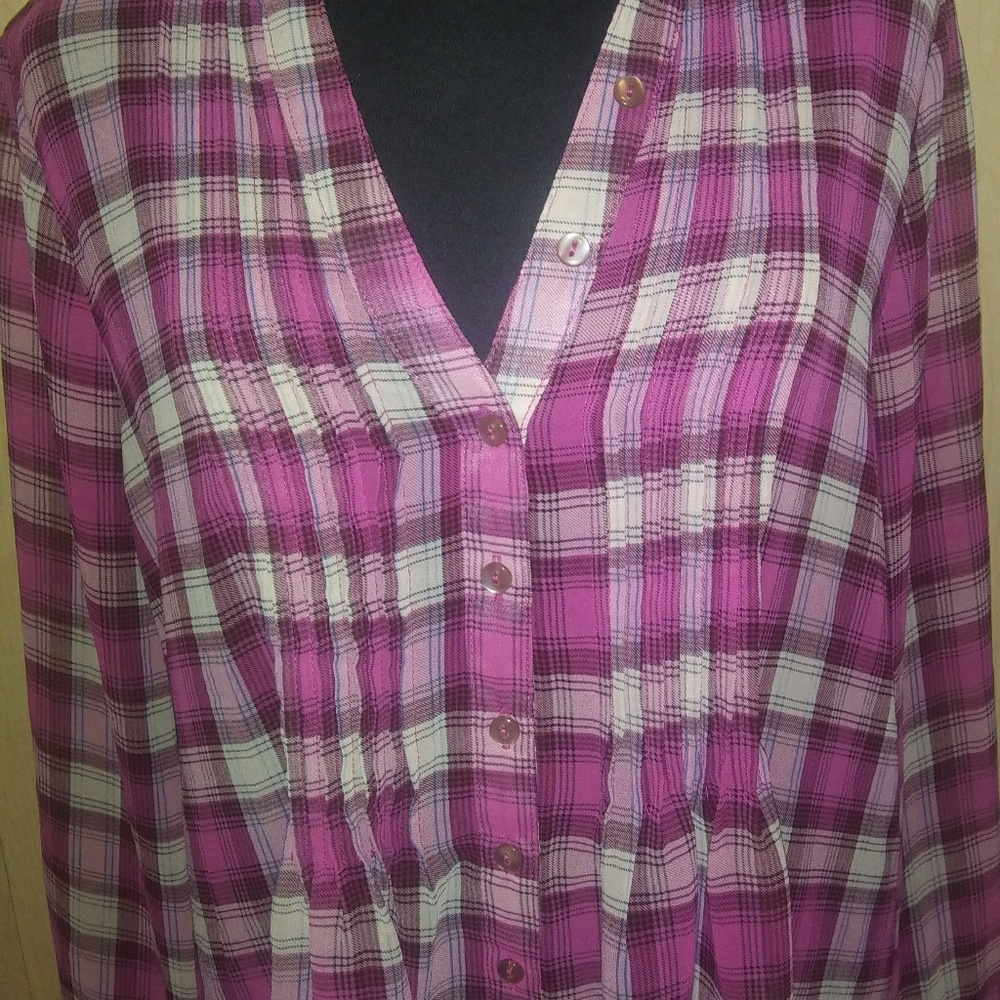 American Rag Sheer Top - Picture 2 of 4